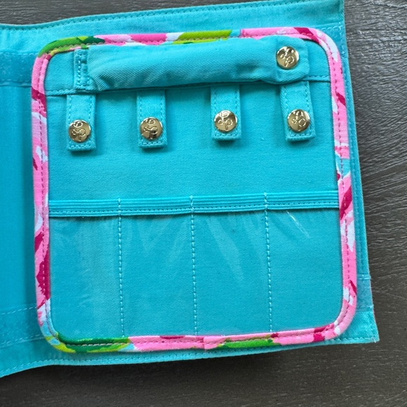 Lilly Pulitzer First Impressions Travel Jewelry Case with 4 compartments, 8”x8” - Picture 4 of 8